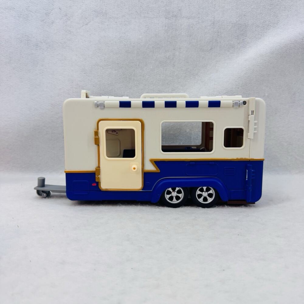 Bluey Ultimate Caravan Adventures Blue Towable Camper Rare Colorway